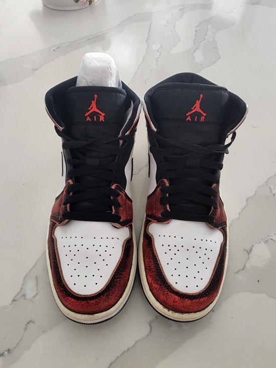Jordan Other - Nike Air Jordan 1 Mid Men’s Sneakers - Wear-Away Chicago 7.5